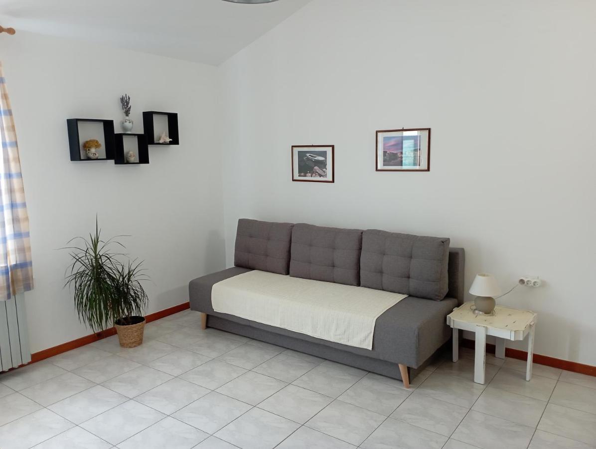 Rooms Ester Cres Exterior photo